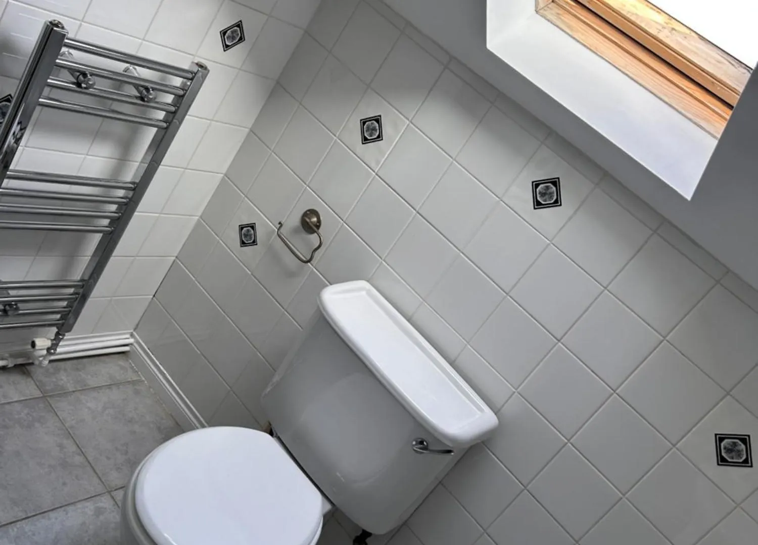 Belfast - Relax & Unwind In Our Skyline Retreat - 3 Bedroom Apartment With Parking